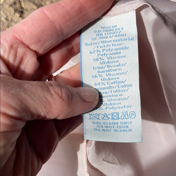 NWT Boden Elegant Lace Tan Skirt, size 2. - Picture 5 of 9